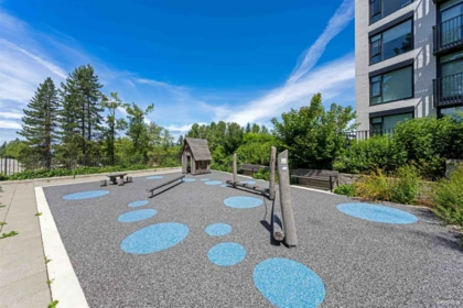 Garden / Landscaping Photo of 1001 8750 University Crescent, Burnaby, BC