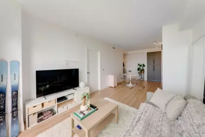 1001 8750 University Crescent, Burnaby, BC, Burnaby — Apartment/Condo for sale