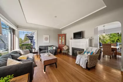 306 Ninth Avenue, New Westminster, BC, New Westminster — Single Family Residence for sale