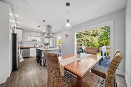 Kitchen Photo of 306 Ninth Avenue, New Westminster, BC