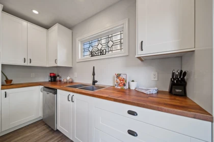 Primary Bedroom Photo of 306 Ninth Avenue, New Westminster, BC