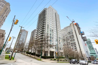 Pantry Photo of 1506 1420 W Georgia Street, Vancouver, BC