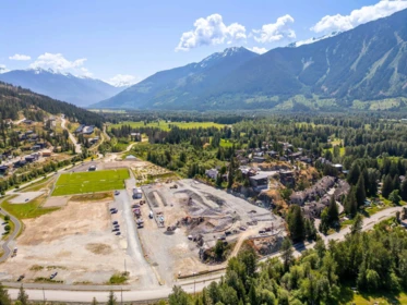 Living Room Photo of 7232 Vistas Drive, Pemberton, BC