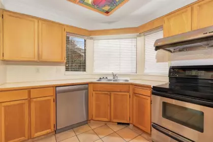 Kitchen Island Photo of 10446 Fraserglen Drive, Surrey, BC
