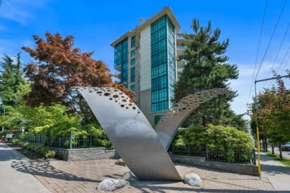 504 14824 North Bluff Road, White Rock, BC, White Rock — Apartment/Condo for sale