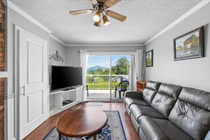 Pantry Photo of 2 32925 Maclure Road, Abbotsford, BC