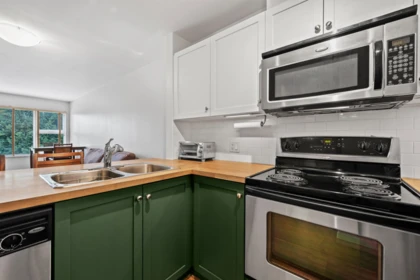Breakfast Nook Photo of 312 315 Knox Street, New Westminster, BC