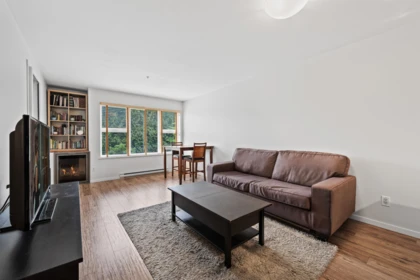 Family Room Photo of 312 315 Knox Street, New Westminster, BC