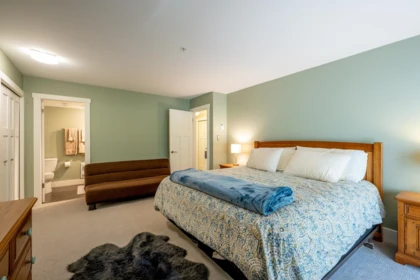 Walk-In Closet Photo of 6 4725 Spearhead Drive, Whistler, BC