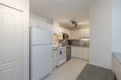 Breakfast Nook Photo of 402 33668 King Road, Abbotsford, BC