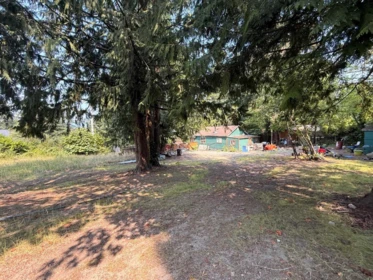 Family Room Photo of 5700 Porpoise Bay Road, Sechelt, BC