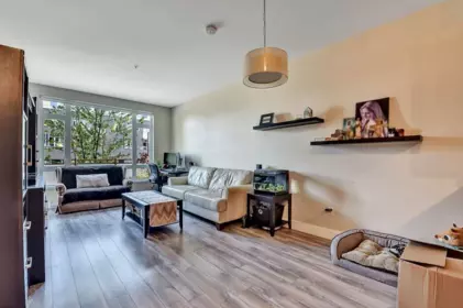 203 4307 Hastings Street, Burnaby, BC, Burnaby — Apartment/Condo for sale