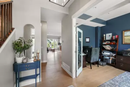 16555 25 Avenue, Surrey, BC, Surrey — Single Family Residence for sale