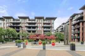 412 719 W 3rd Street, North Vancouver, BC