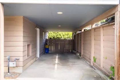 Mudroom Photo of 10080 Aintree Crescent, Richmond, BC