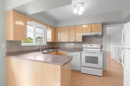 Pantry Photo of 10080 Aintree Crescent, Richmond, BC