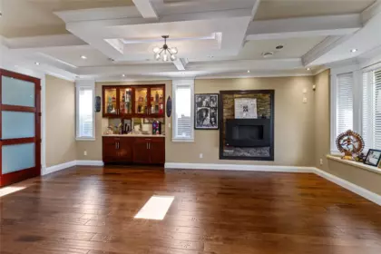 8330 12th Avenue, Burnaby, BC, Burnaby — Single Family Residence for sale