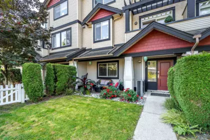Front Yard Photo of 7 7168 179 Street, Surrey, BC