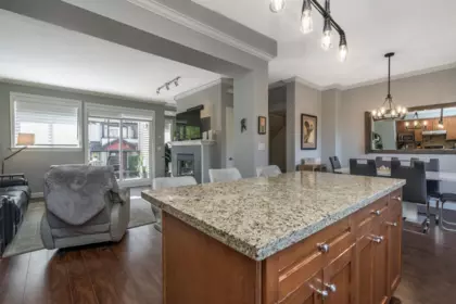 Kitchen Photo of 7 7168 179 Street, Surrey, BC