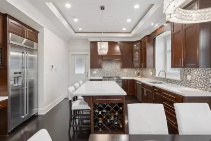 Kitchen Island Photo of 4898 Quebec Street, Vancouver, BC