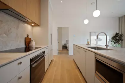 166 E 38th Avenue, Vancouver, BC, Vancouver — Townhouse for sale