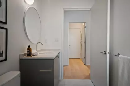 Hallway Photo of 166 E 38th Avenue, Vancouver, BC