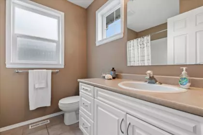 Laundry Room Photo of 46514 Lear Drive, Chilliwack, BC