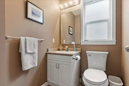 Walk-In Closet Photo of 46514 Lear Drive, Chilliwack, BC