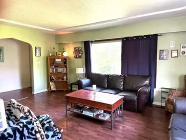 Kitchen Island Photo of 45656 Wellington Avenue, Chilliwack, BC