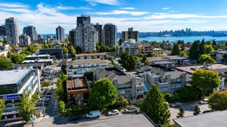 Backyard Photo of 309 125 W 18th Street, North Vancouver, BC