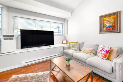 Office / Den Photo of 309 125 W 18th Street, North Vancouver, BC