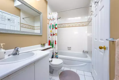 Primary Bedroom Photo of 309 125 W 18th Street, North Vancouver, BC