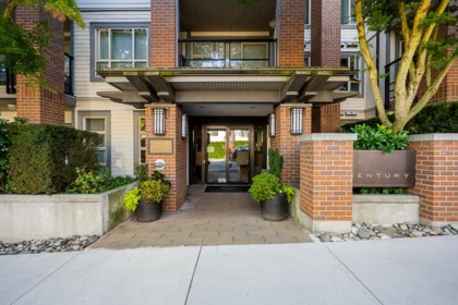 Hot Tub / Spa Photo of 423 738 E 29th Avenue, Vancouver, BC