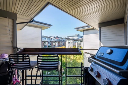 Kitchen Photo of 423 738 E 29th Avenue, Vancouver, BC