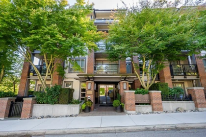 Swimming Pool Photo of 423 738 E 29th Avenue, Vancouver, BC