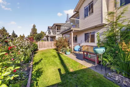 Garden / Landscaping Photo of 8396 Centre Street, Delta, BC