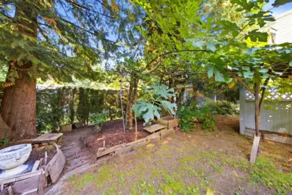 Breakfast Nook Photo of 8 9151 Forest Grove Drive, Burnaby, BC
