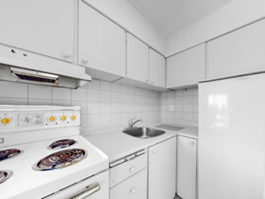 Kitchen Photo of 906 1251 Cardero Street, Vancouver, BC