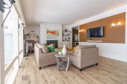 Family Room Photo of 14319 55a Avenue, Surrey, BC
