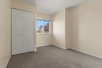 Entry Foyer Photo of 42 34332 Maclure Road, Abbotsford, BC