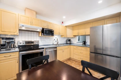 Breakfast Nook Photo of 58 1930 Cedar Village Crescent, North Vancouver, BC