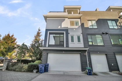 Living Room Photo of 88 16336 23a Avenue, Surrey, BC