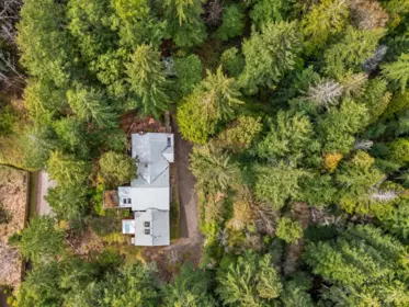 1690 Cottage Way, Galiano Island, BC, Galiano island — Single Family Residence for sale
