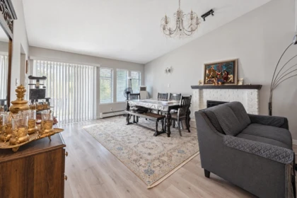Breakfast Nook Photo of 580 W 29th Street, North Vancouver, BC