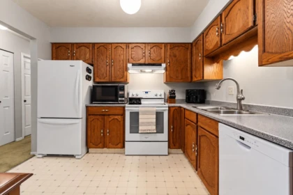 Kitchen Island Photo of 220 2277 Mccallum Road, Abbotsford, BC