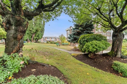 Swimming Pool Photo of 220 2277 Mccallum Road, Abbotsford, BC