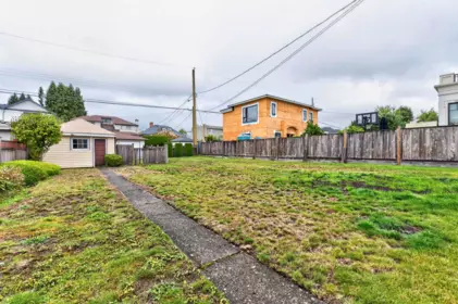 Hot Tub / Spa Photo of 2345 W 18th Avenue, Vancouver, BC