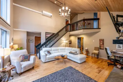 6272 Bishop Way, Whistler, BC, Whistler — Single Family Residence for sale