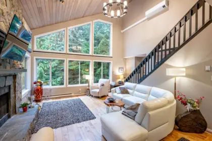 6272 Bishop Way, Whistler, BC, Whistler — Single Family Residence for sale
