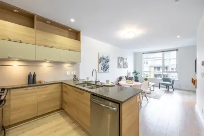 202 9150 University High Street, Burnaby, BC, Burnaby — Apartment/Condo for sale